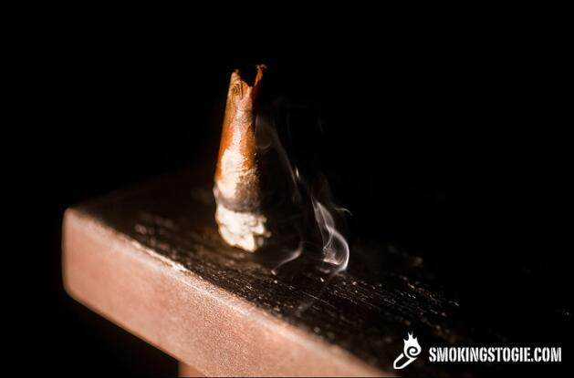 Litto Gomez Diez Chisel Puro Oscuro 5.png Litto Gomez Diez Chisel Puro Oscuro 5.png