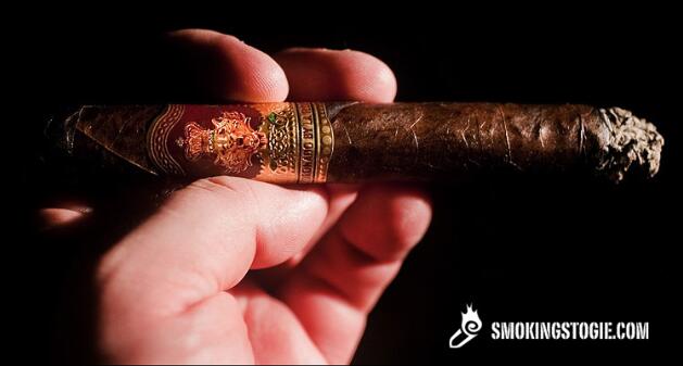 La Flor 多米尼加科罗纳多马杜罗 3.png La Flor 多米尼加科罗纳多马杜罗 3.png