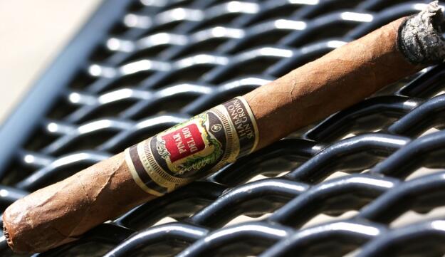 比那尔德里奥哈瓦那阳光生长的 Lancero 5.JPG 比那尔德里奥哈瓦那阳光生长的 Lancero 5.JPG