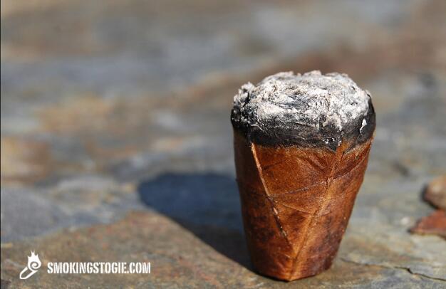 La Flor 多米尼加双 Ligero Oscuro 鱼雷 6.png La Flor 多米尼加双 Ligero Oscuro 鱼雷 6.png