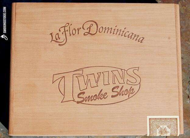 La Flor 多米尼加双 Ligero Oscuro 鱼雷 1.png La Flor 多米尼加双 Ligero Oscuro 鱼雷 1.png